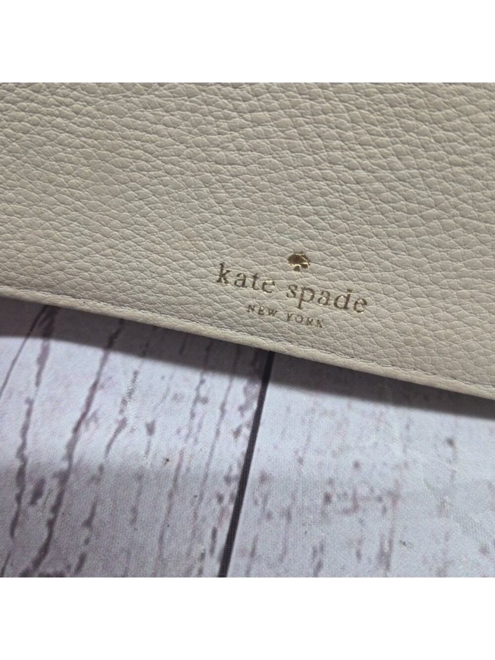 Kate Spade New York Clutch Wallet Med Pebbled Beige Bifold ~Zippered Storage - Picture 6 of 8